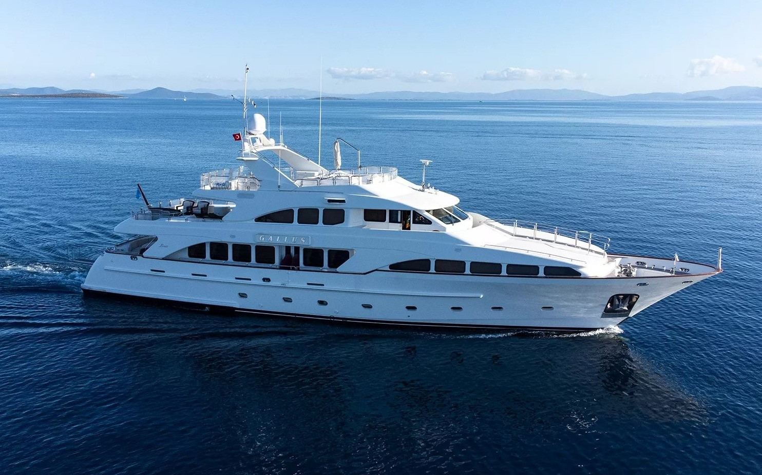 Benetti Gallus, 115 ft