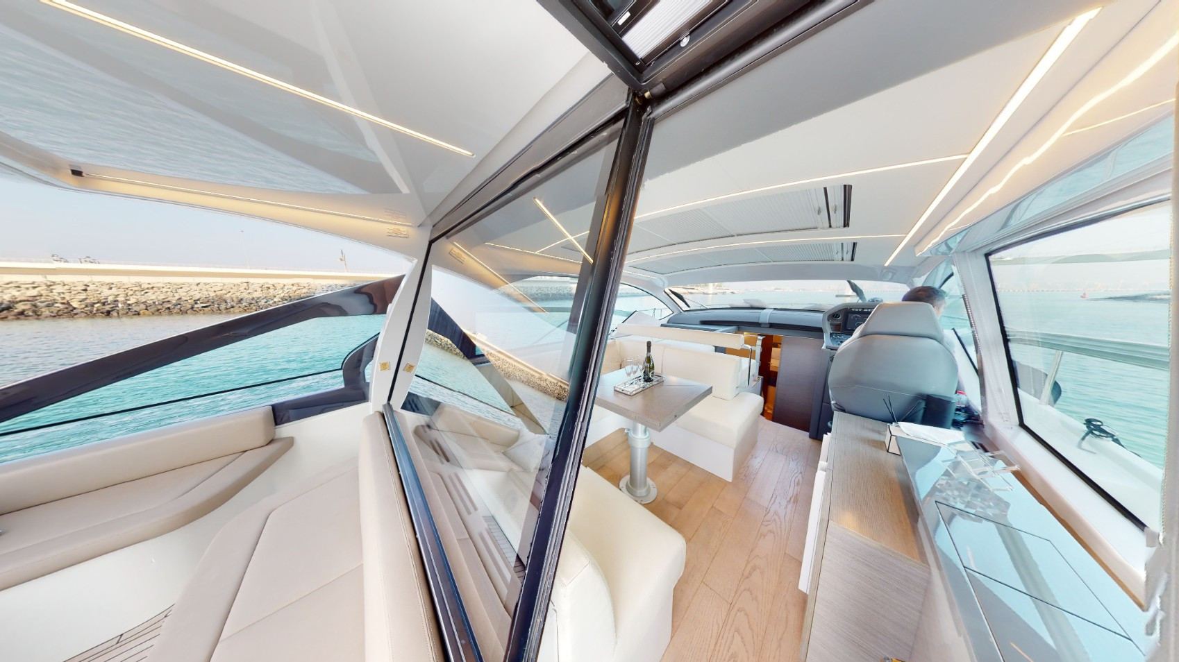 Pershing 5X Pearl White — photo 6