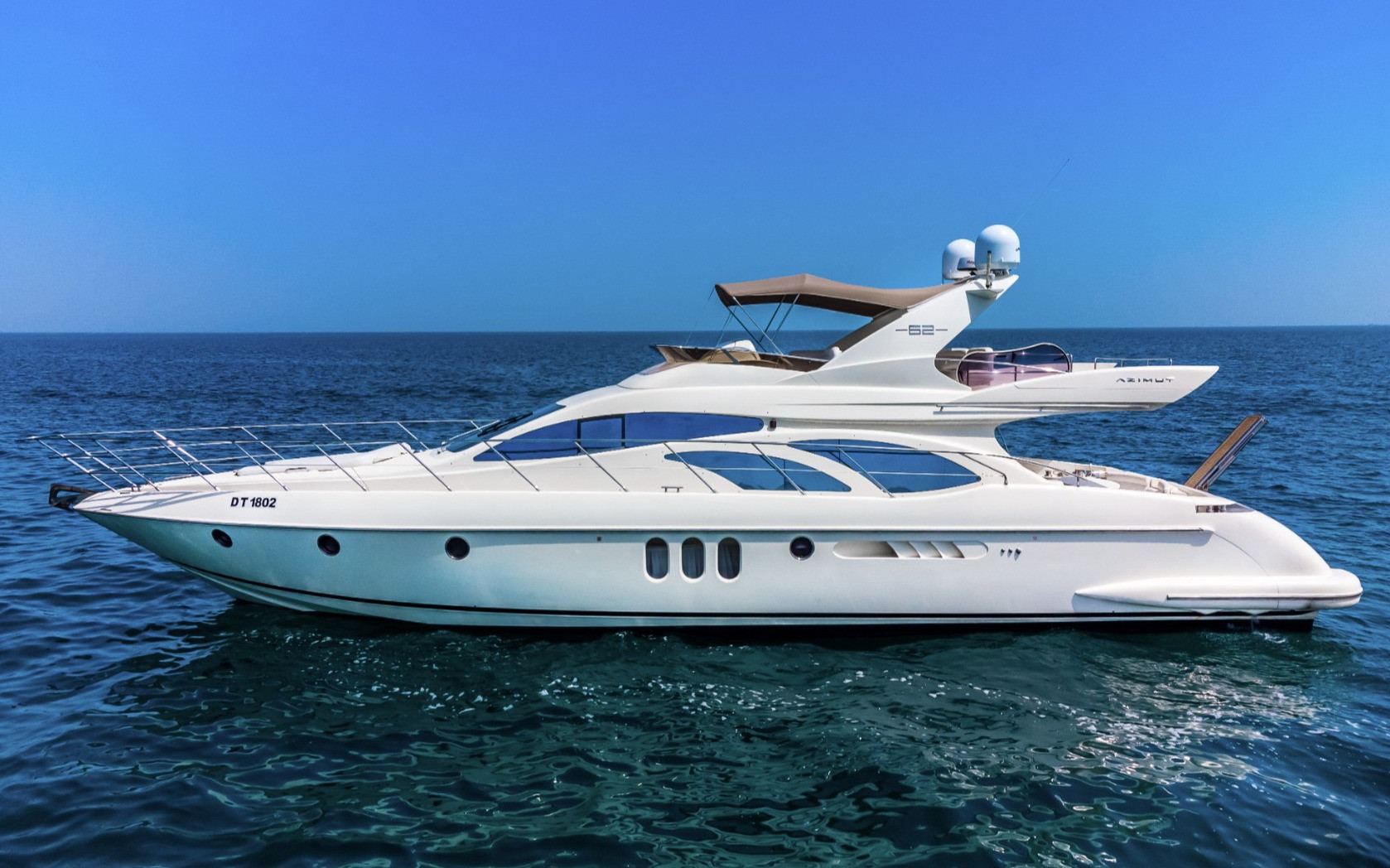Azimut Lucky Star, 62 ft
