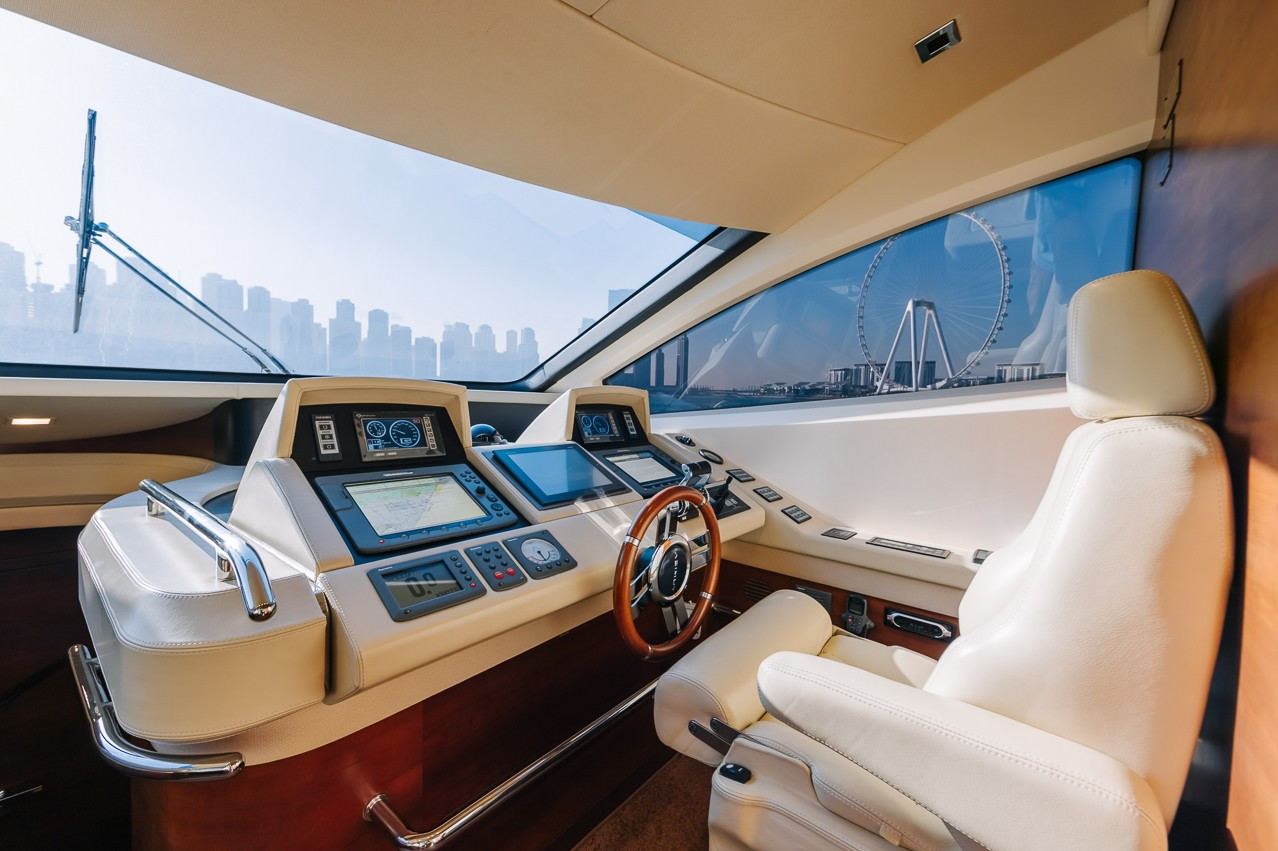 Azimut Viktoria — photo 12
