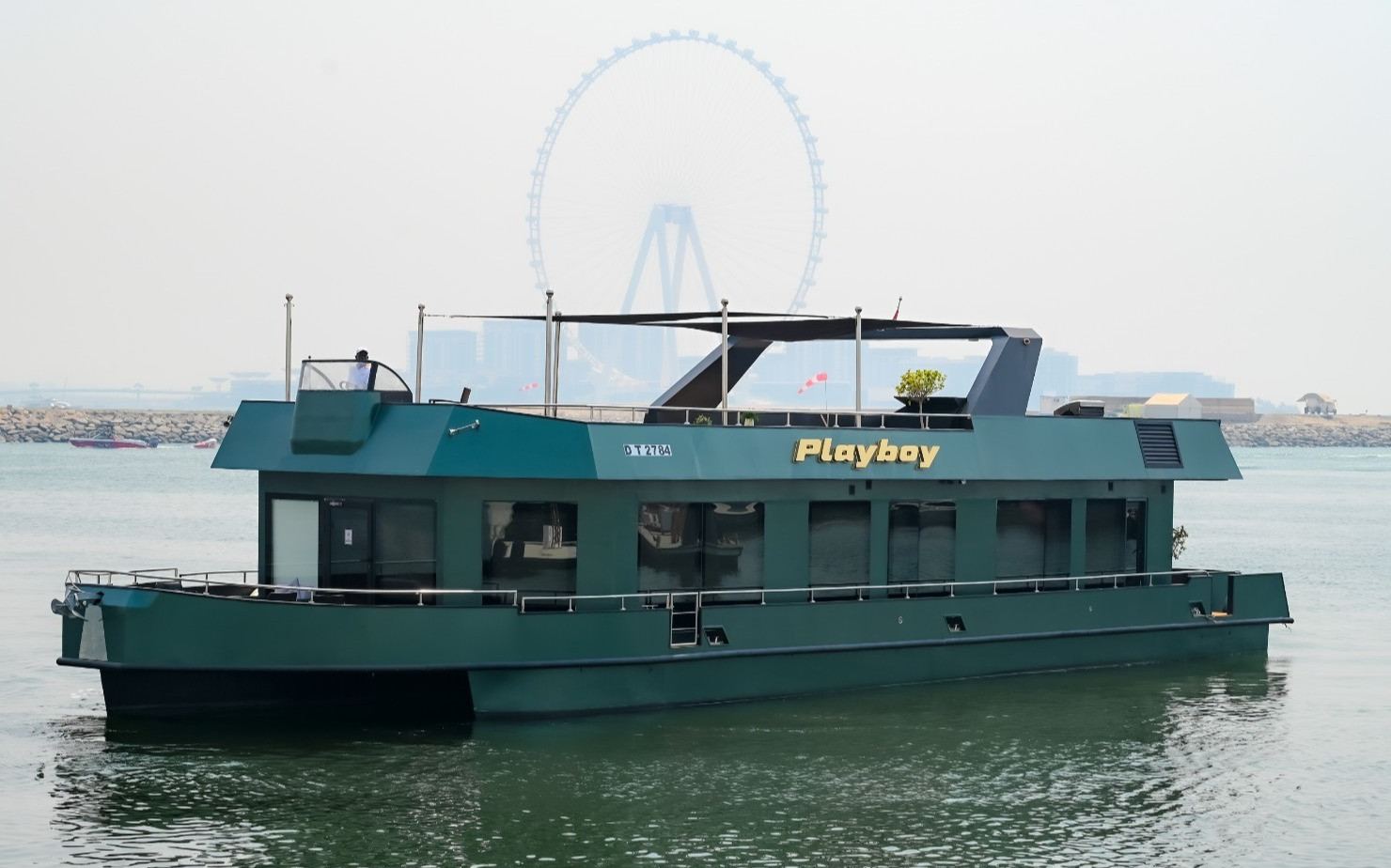 Play Boy Houseboat, 100 ft