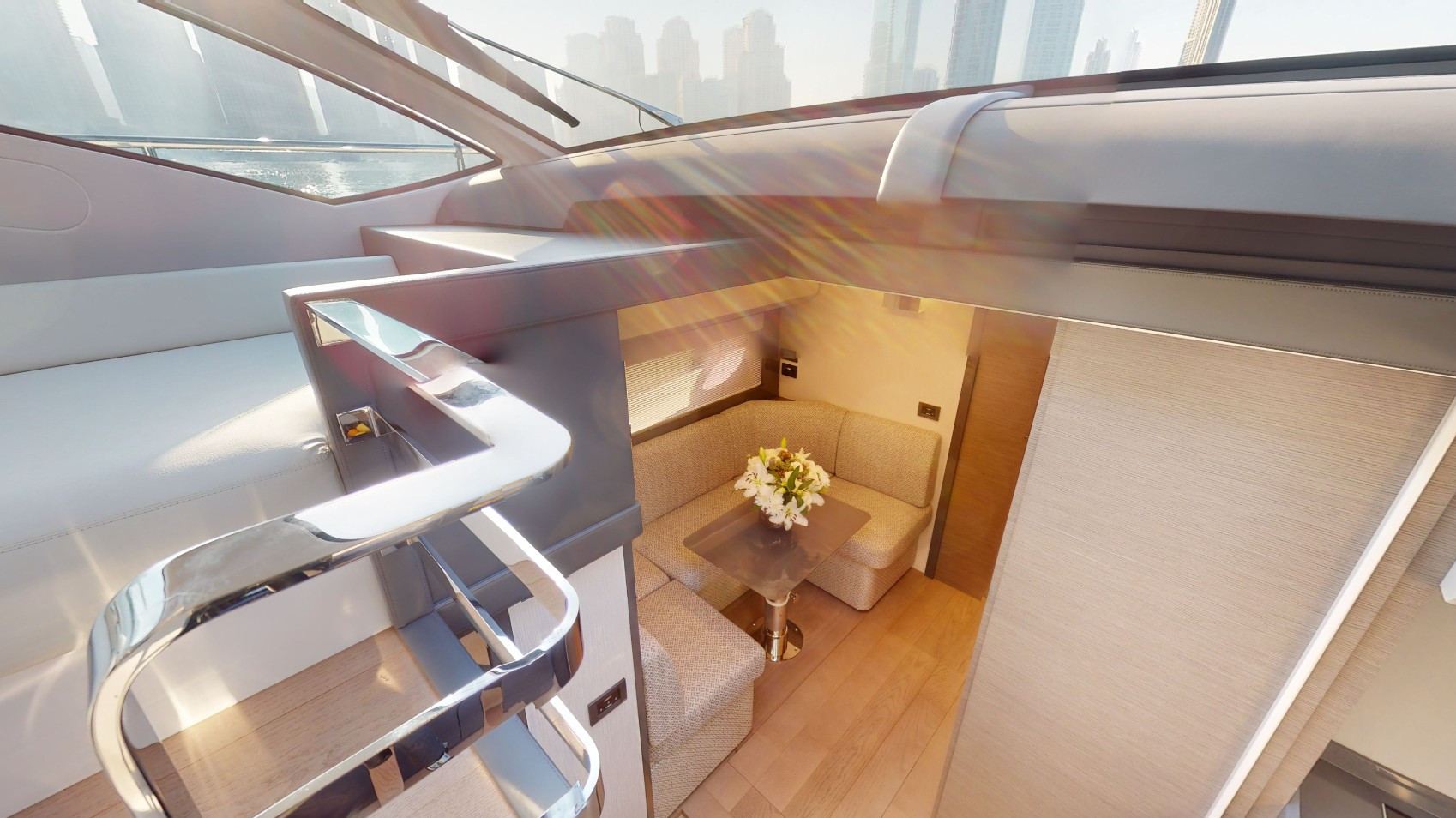 Pershing 5X Pearl White — photo 4