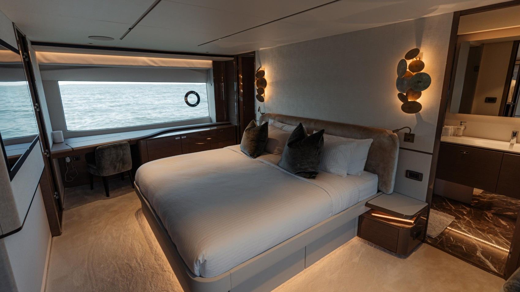 Princess 95X Super-flybridge — photo 16