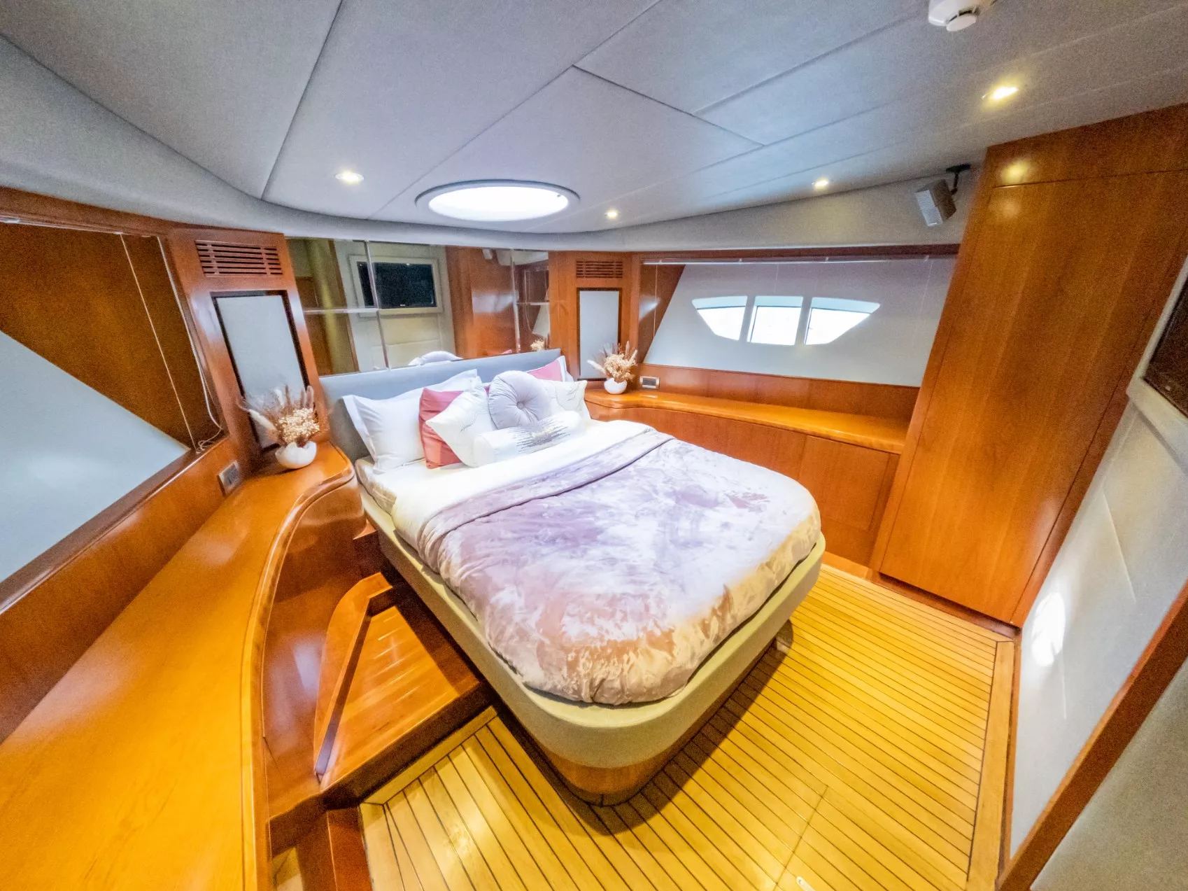 Azimut Lana — photo 2
