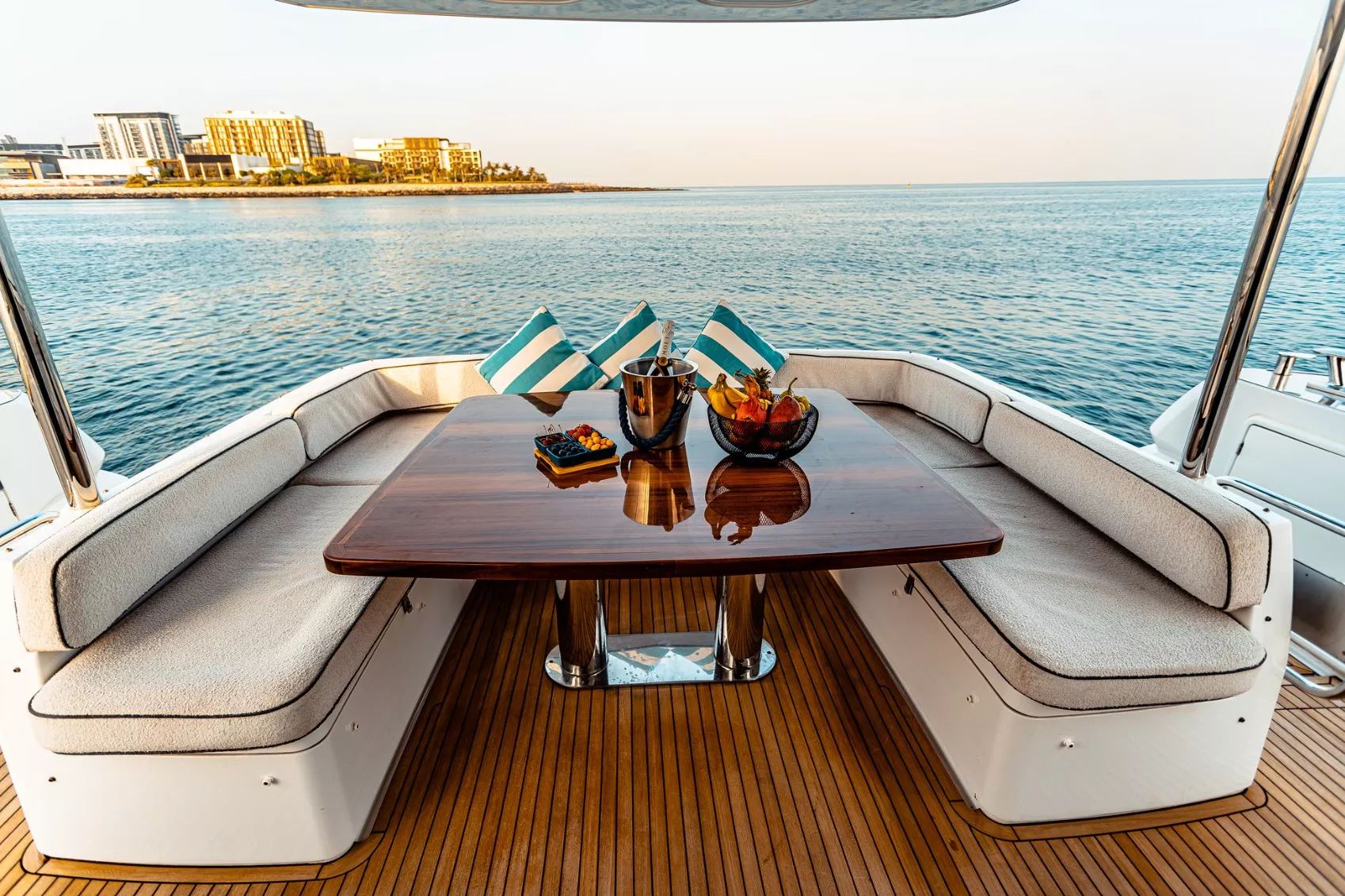 Azimut Magellano 66 ft — photo 14