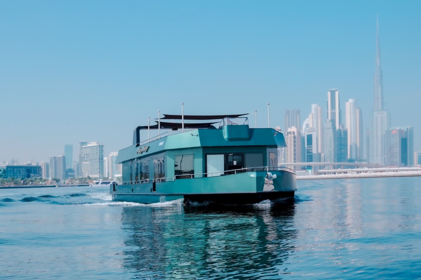 Play Boy Houseboat — photo 2