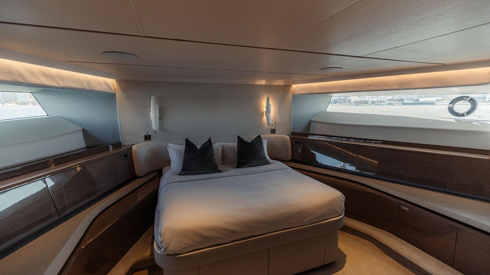 Princess 95X Super-flybridge — photo 13