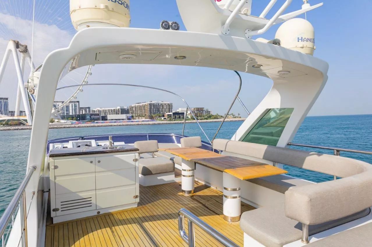 Azimut Lana — photo 8