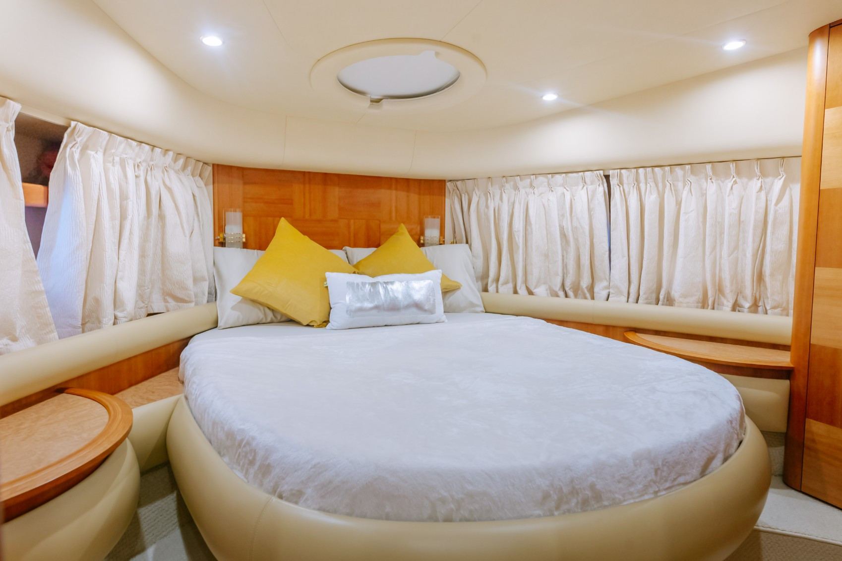 Azimut White Pearl — photo 5