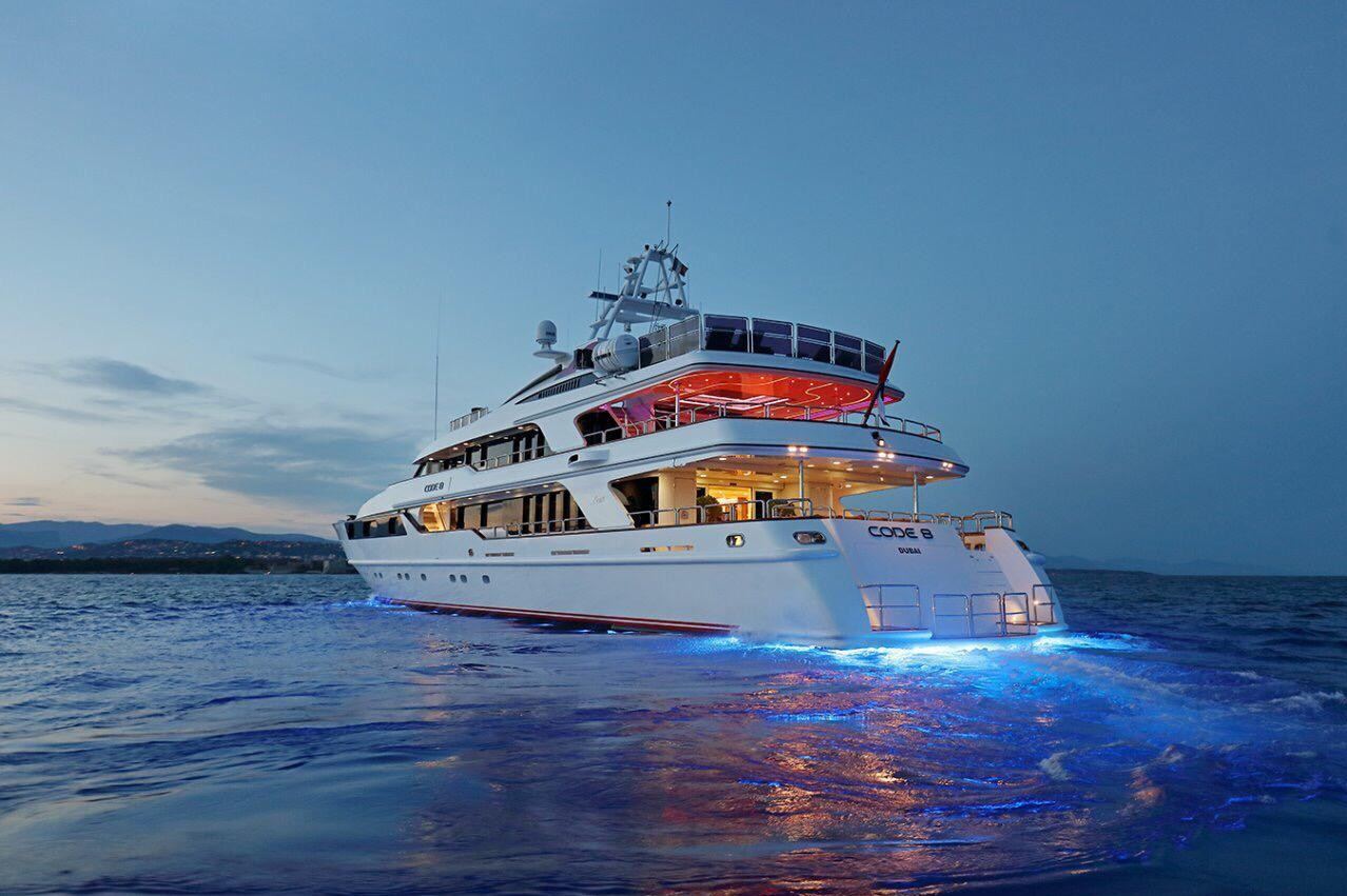 Benetti Code 8 — photo 6