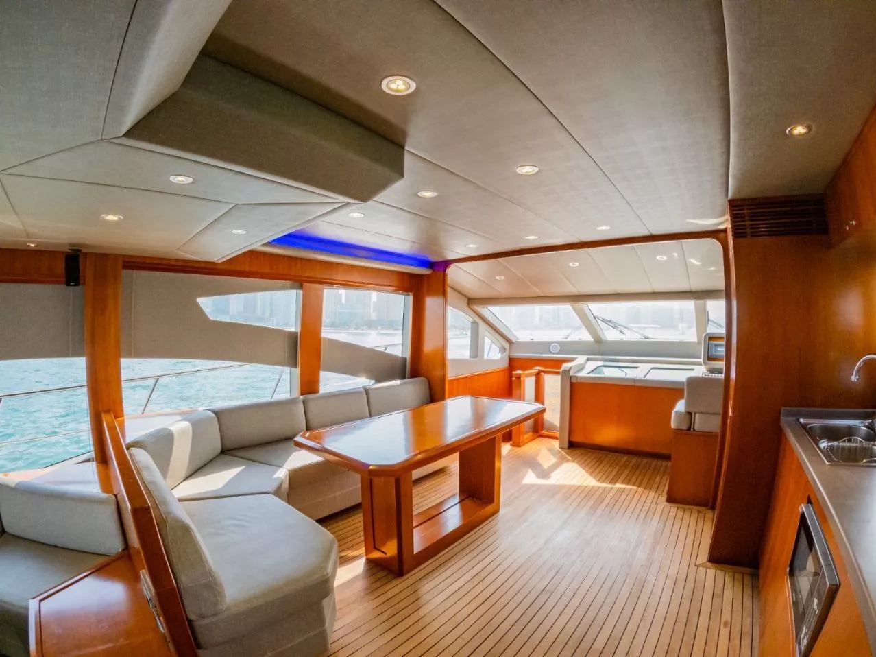 Azimut Lana — photo 3