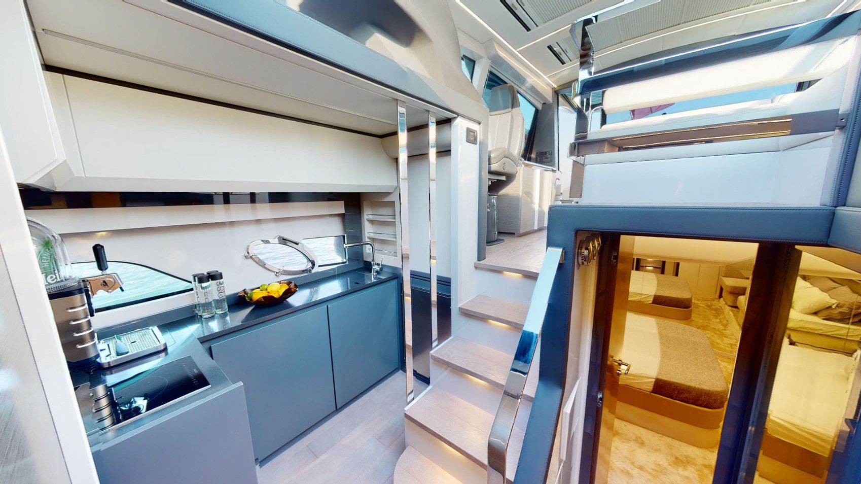 Pershing 5X Pearl White — photo 16