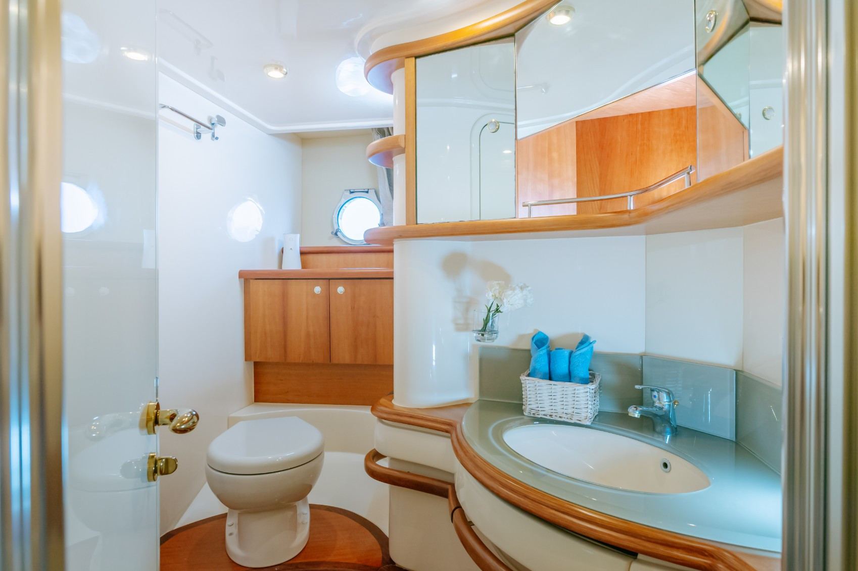 Azimut White Pearl — photo 9
