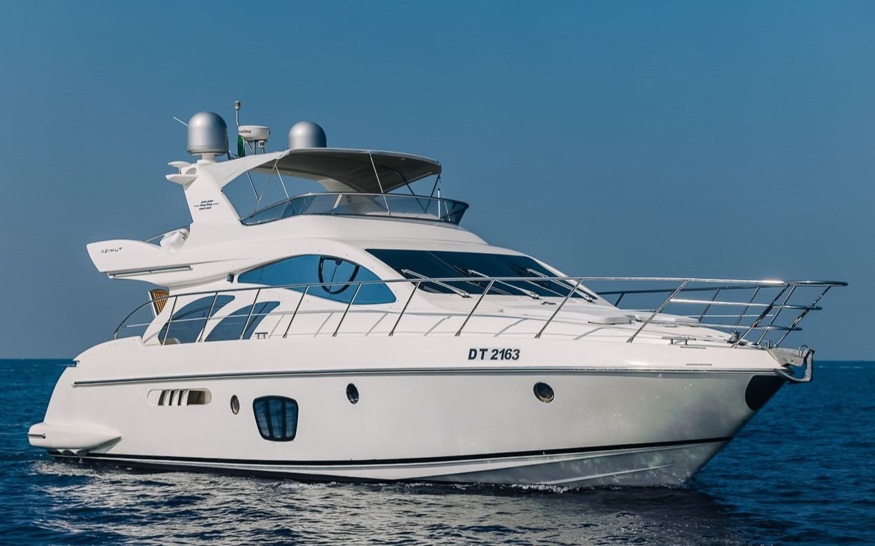 Azimut 8ofUs, 55 ft