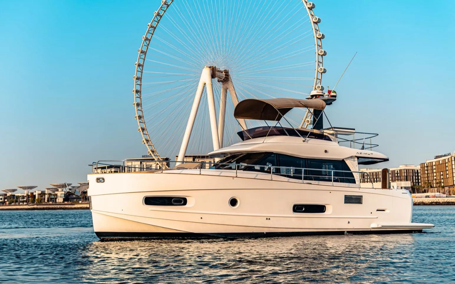 Azimut Magellano, 43 ft